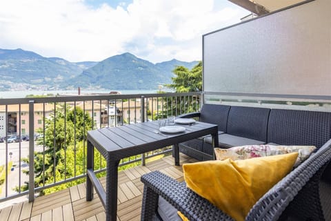 Day, Natural landscape, View (from property/room), Balcony/Terrace, Mountain view