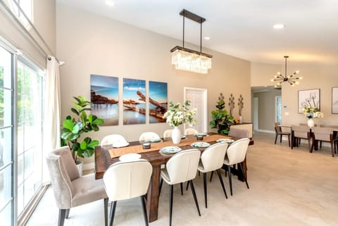 Disneyland Vineyard Villa 6Bed 4Bath Game House in Anaheim