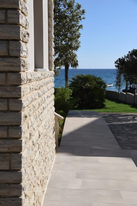 Property building, Day, Natural landscape, Garden, View (from property/room), Garden view, Sea view