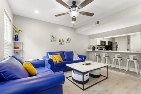 Living room, Seating area, Sunrise, Sunset
