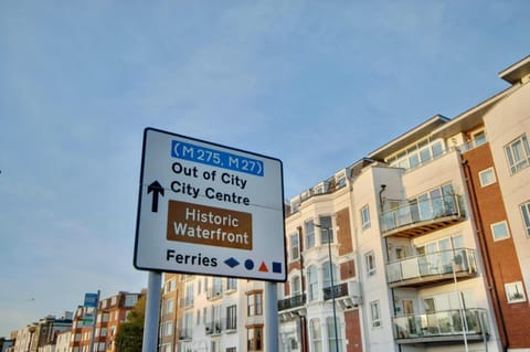 Street view, Location