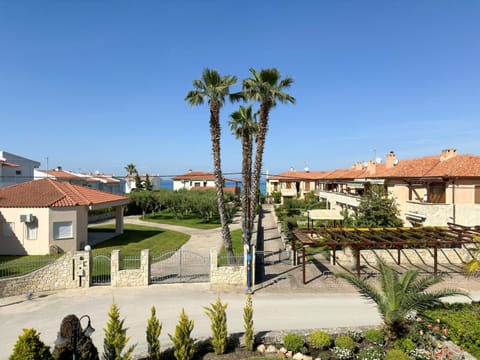 Neighbourhood, Street view
