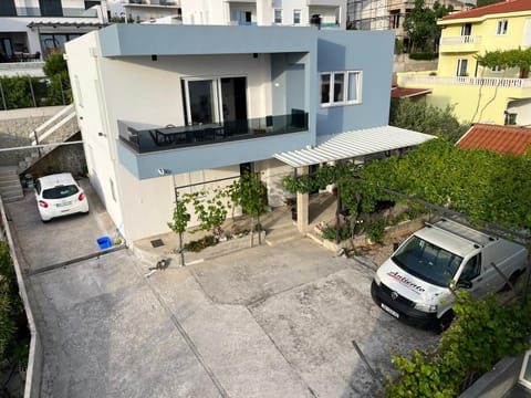 Property building, Parking