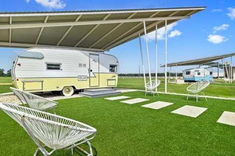 Blue Skies Retro Resort Pool-Fireplace Campground/ 
RV Resort in Rio Grande