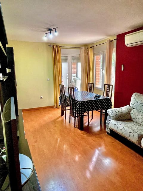 Living room, Dining area, air conditioner