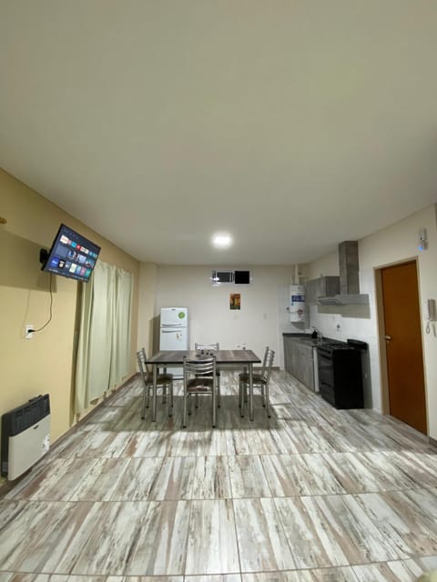 Kitchen or kitchenette, Dining area, oven, stove