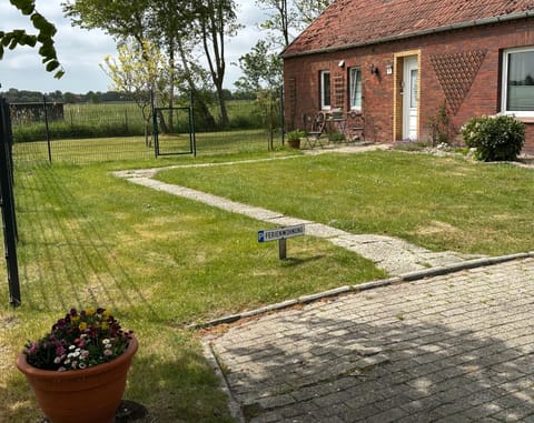 Rosenhaus Esens - Wohnung Backbord Apartment in Esens