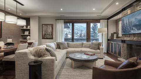 Winter, TV and multimedia, Seating area, fireplace, furniture