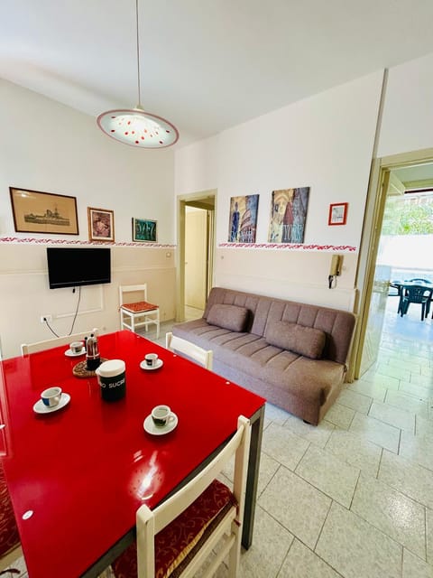 TV and multimedia, Living room, Dining area