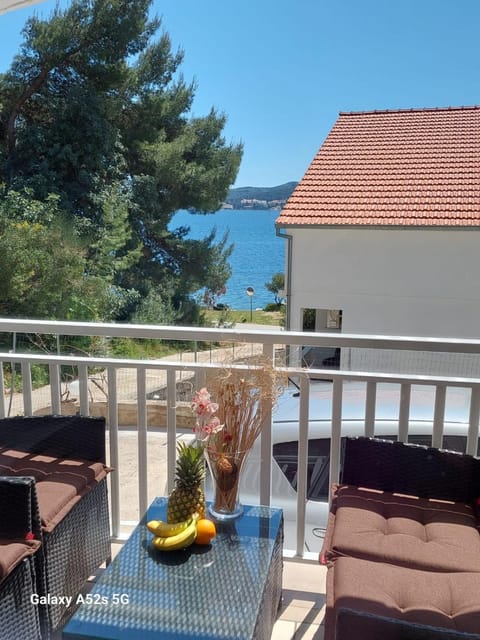 View (from property/room), Balcony/Terrace, Sea view, Quiet street view, Inner courtyard view