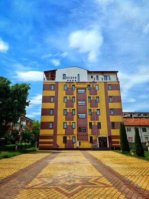 Property building, Day
