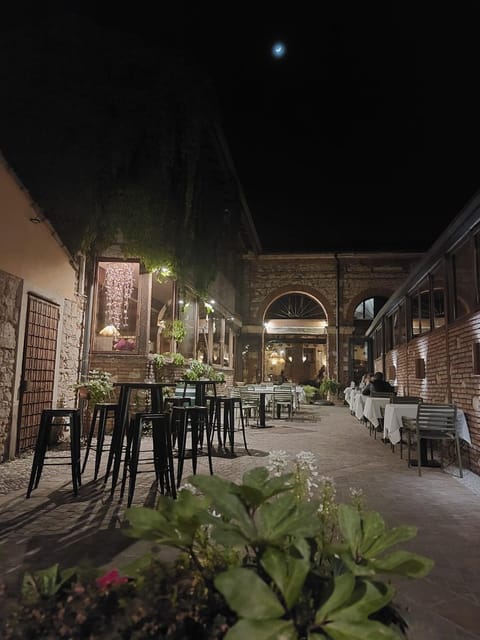 Restaurant/places to eat