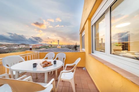 View (from property/room), Balcony/Terrace