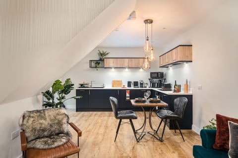 Dining area, kitchen