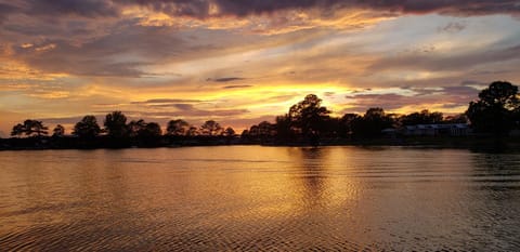 Logan Martin Lake Sunroom Campground/
RV Resort in Logan Martin Lake