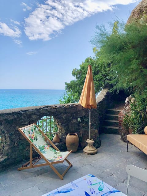 Balcony/Terrace, Seating area, Sea view, sunbed