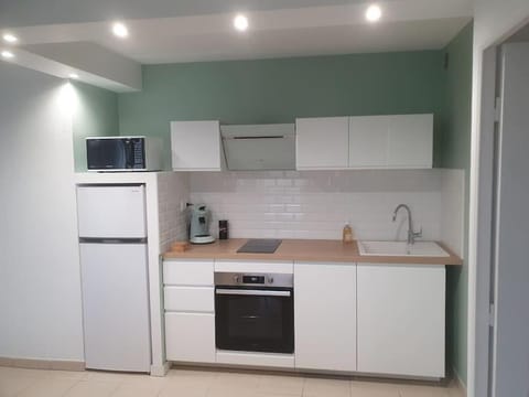 Appartement T2 climatisé avec terrasse Apartment in Arles