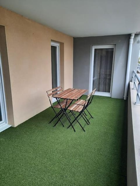 Appartement T2 climatisé avec terrasse Apartment in Arles