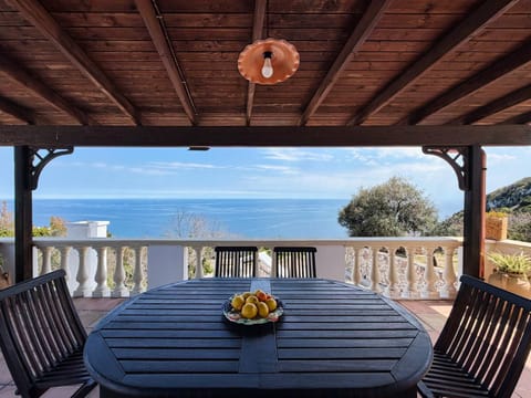 View (from property/room), Balcony/Terrace, Dining area, Sea view