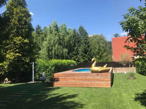 Day, Natural landscape, Garden, Garden, Garden view, Pool view, Swimming pool
