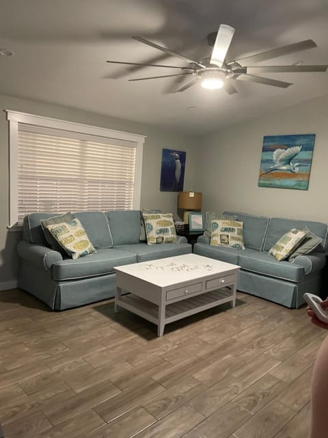 Hidden Treasures - RV friendly House in New Port Richey