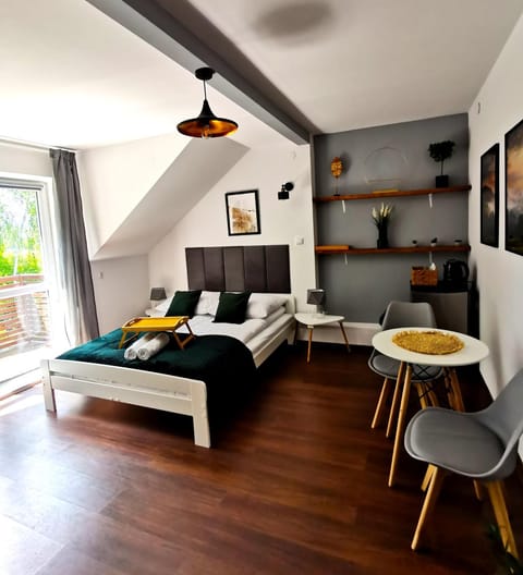 Bed, Coffee/tea facilities, View (from property/room), Balcony/Terrace, Seating area