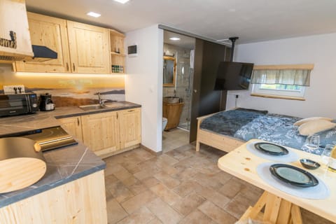 Bedroom, oven