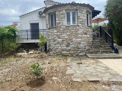 Villa Reni House in Limenaria