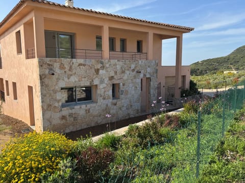 Property building, Facade/entrance, Garden
