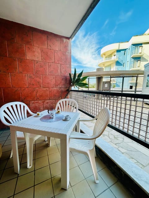 Property building, View (from property/room), Balcony/Terrace