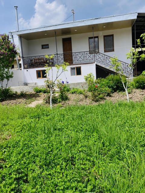 Property building, Facade/entrance, Garden