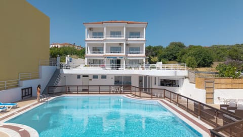 Property building, Day, View (from property/room), Balcony/Terrace, Pool view, Swimming pool, sunbed