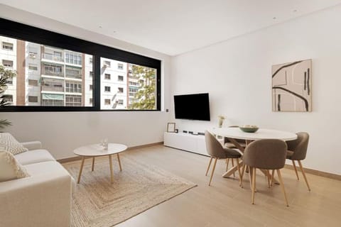 Communal lounge/ TV room, Living room, Dining area