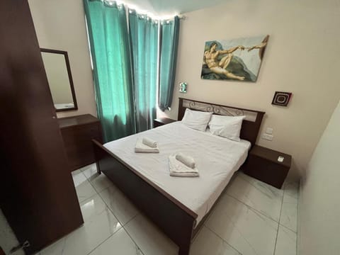 Mellieha large 4 Bedroom Apartment -sleeps 8 Prime Location- Beach 950m Apartment in Malta