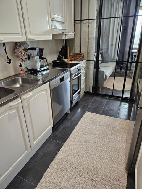 Coffee/tea facilities, dishwasher, pet friendly, kitchen