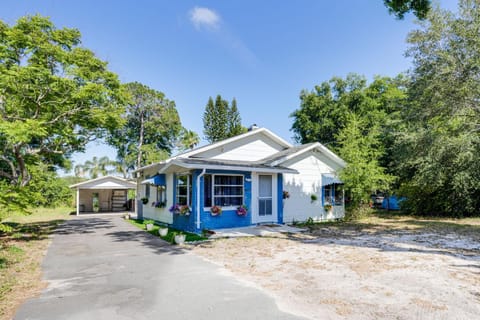 19 Mi to Disney World Bright Haines City Getaway! House in Haines City