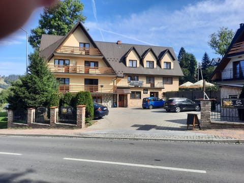 Property building, Parking