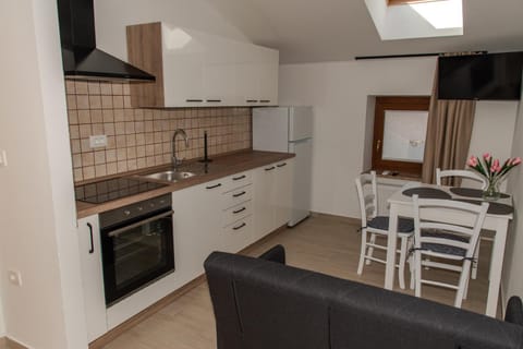 Kitchen or kitchenette, Dining area, oven, stove, kitchen