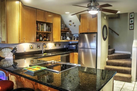 Memories for life @ remodeled ks d7 House in Kapalua