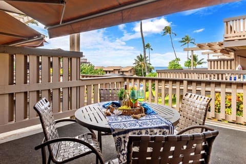 Oceanfront & ac! ks d9 - Sullivan Properties House in Kapalua