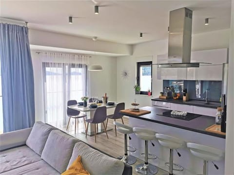 P1 Beachfront one bedroom apartment Apartment in Šibenik-Knin County, Croatia