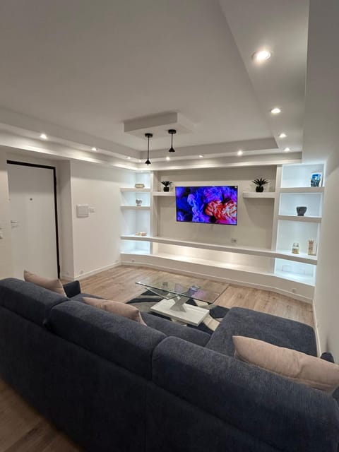 Communal lounge/ TV room, TV and multimedia, Kitchen or kitchenette, Living room, Seating area