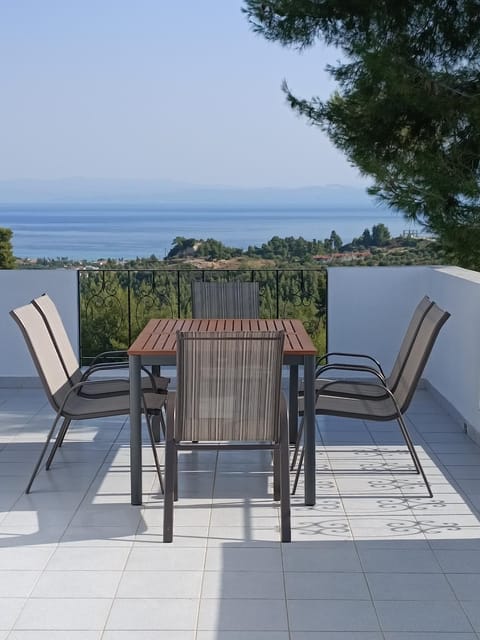 Natural landscape, View (from property/room), Balcony/Terrace, Sea view