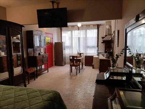 Kitchen or kitchenette, Living room, Dining area