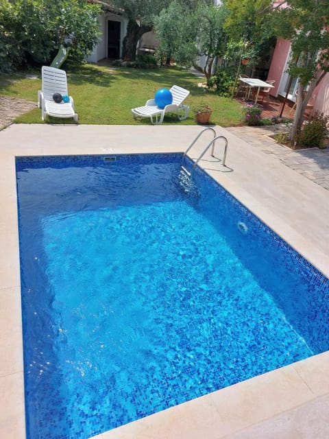 Day, Pool view, Swimming pool, Swimming pool, sunbed