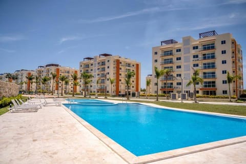 Property building, Pool view, Swimming pool
