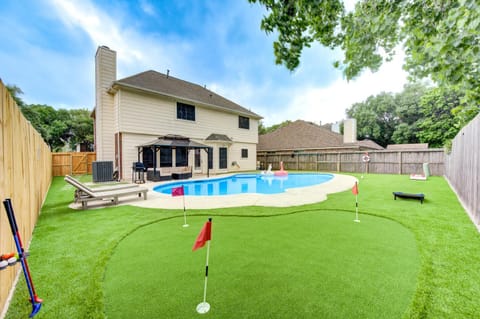 Minigolf, Swimming pool