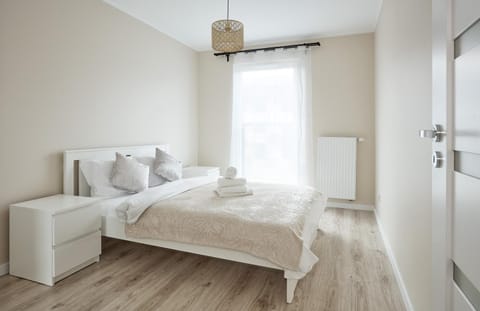 Bed, Photo of the whole room, Bedroom, towels, wardrobe