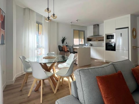 Kitchen or kitchenette, Living room, Dining area, microwave, oven