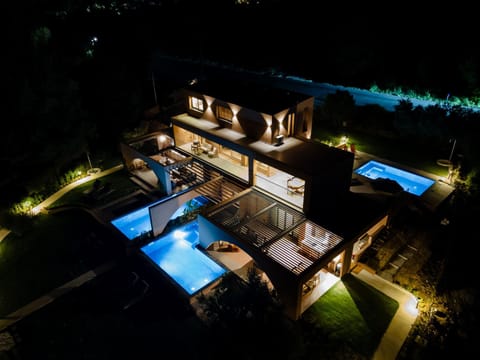 Property building, Night, Natural landscape, Bird's eye view, Swimming pool, Location
